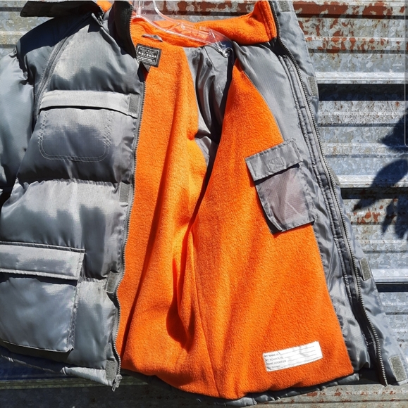 Vintage Style Heavy-duty Arizona Puffer Coat With Removable Sleeves and Hood - Picture 9 of 14